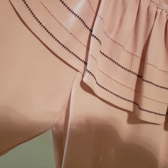 Club Monaco blouse - Picture 3 of 6